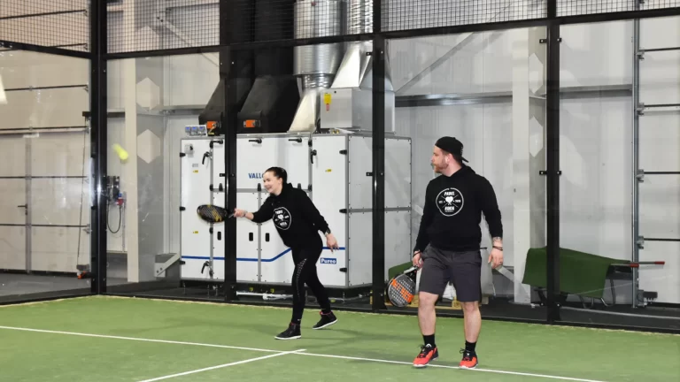 Vallox Pureo sijoitettuna Padel halliin
