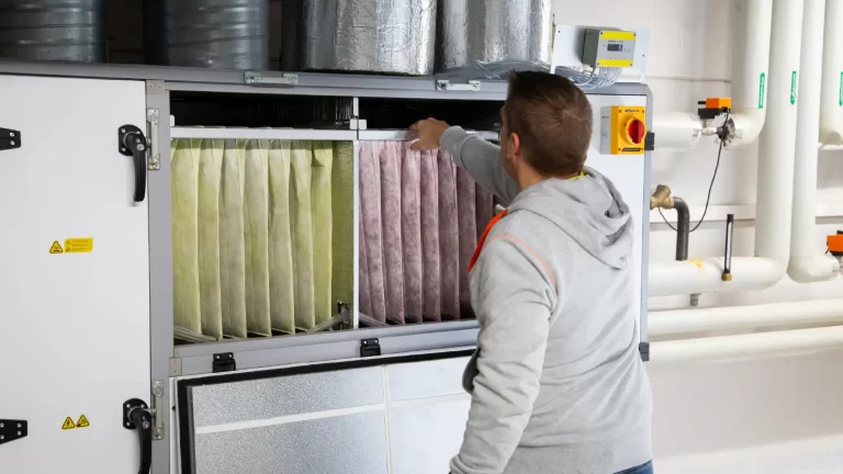 Vallox Pureo TX suodattimet huoltoluukku
